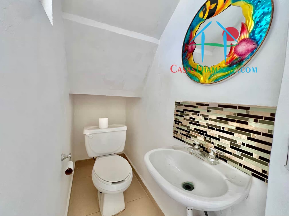 Residencial Diamante E 19 - Baño de visitas 1